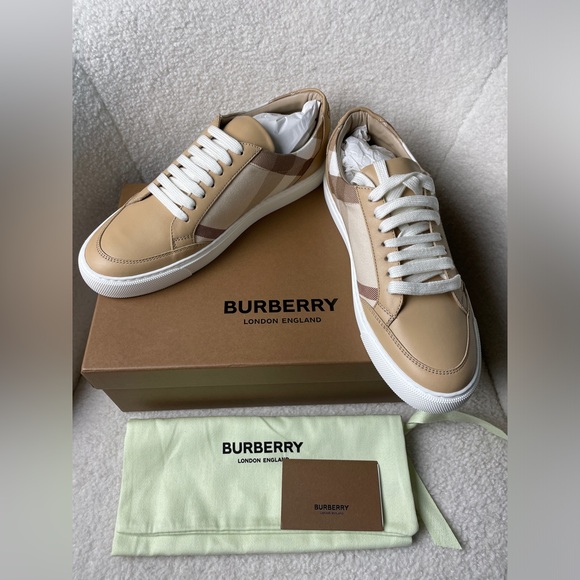 Burberry women’s classic Check leather sneakers - Picture 2 of 8